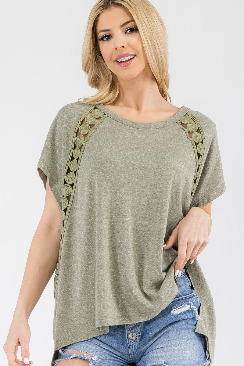 Top Verde Claro Detalles Sutiles